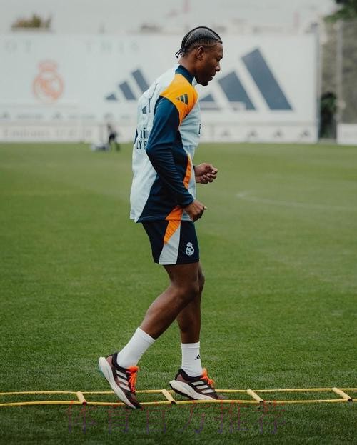 阿斯:阿拉巴恢复过程不确定 不排除明年回归